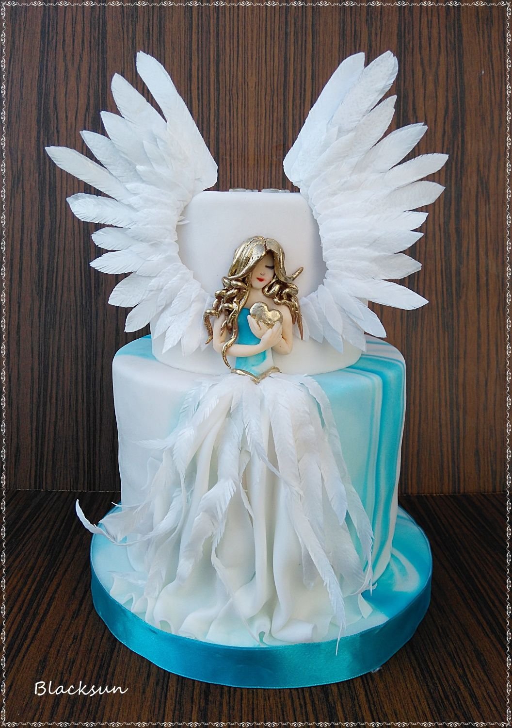 Вафельные крылья. Торт с крыльями. Торт с ангелом. Торт с ангелочками. Декор торта с ангелочком.