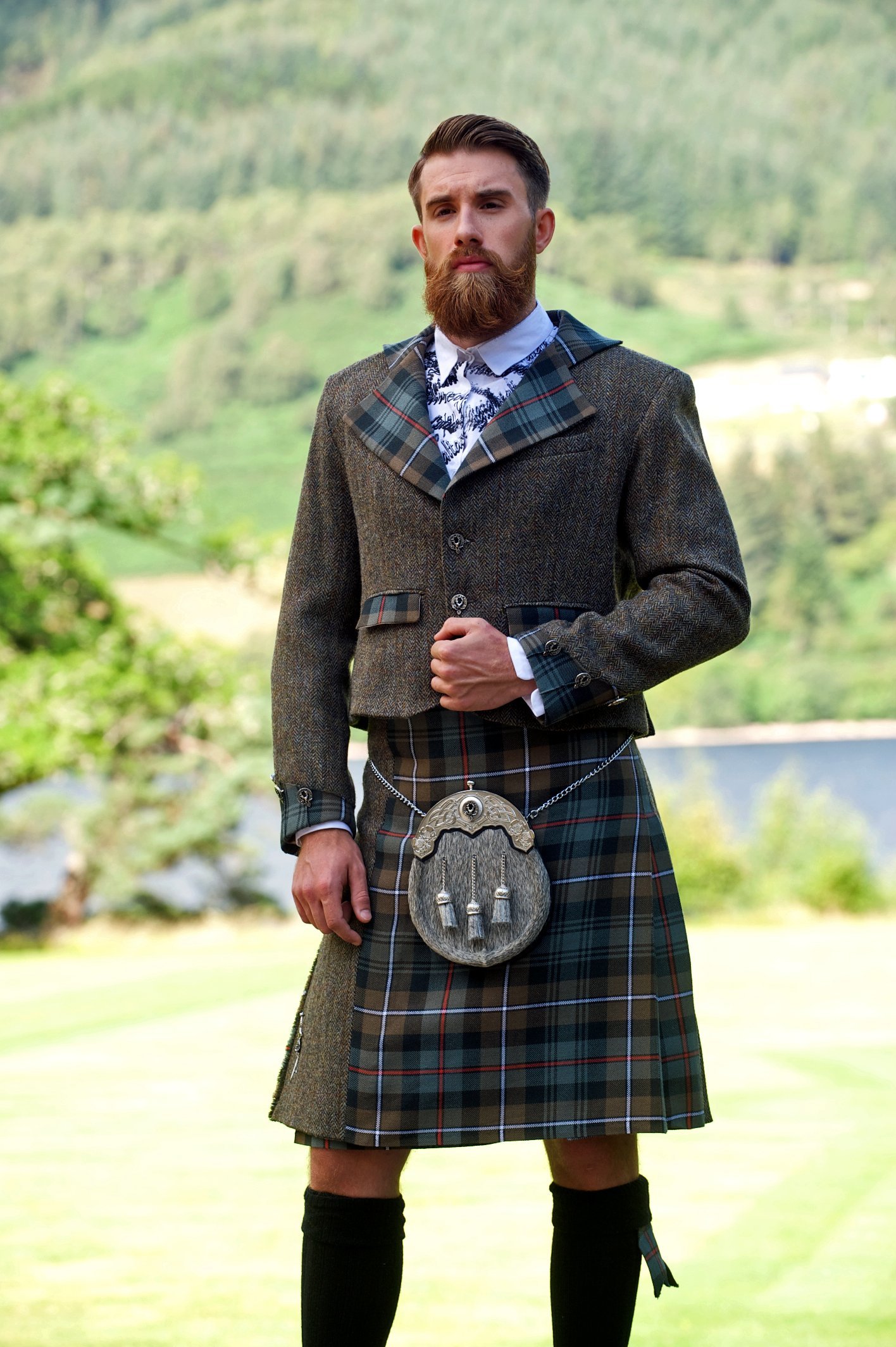 Scottish irish. Эстетика Шотландии килт. Национальный костюм Ирландии мужской килт. Колин Фаррелл в килте. Тартан Шотландия килт.