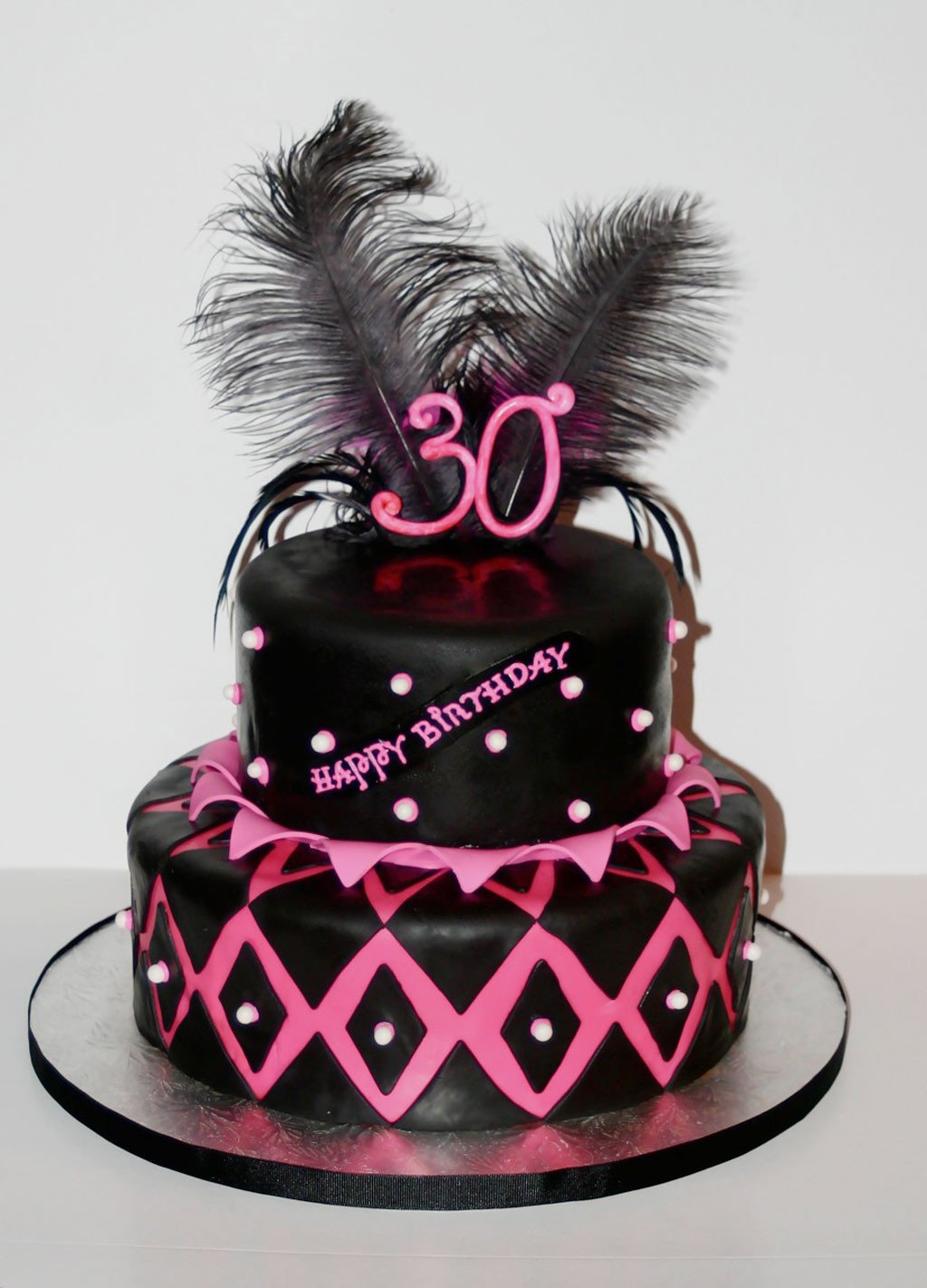 Торт черно розовый. Черно розовый торт для девушки. Торт черный с розовым. Черно розовый торт для девочки. Черно розовый торт