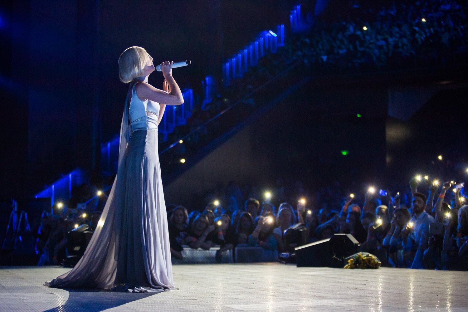 Белое концертное платье. Концертные платья Полины Гагариной.