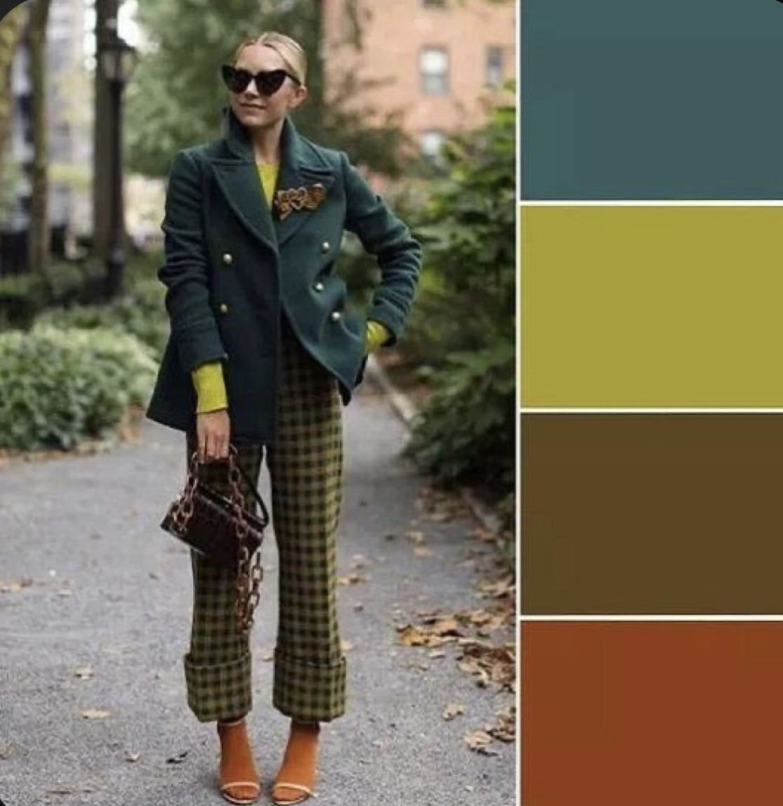 Ярко болотный. Болотный цвет сочетание в одежде. Сочетание зеленого цвета в одежде. Сочетание с хаки. Болотно зеленый цвет сочетание в одежде.