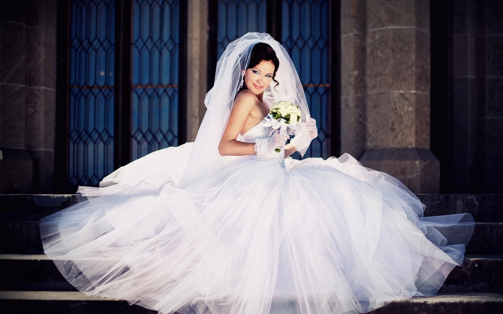 Невеста проживающая 7 жизнь. Платье невесты. Свадебные платья. Невеста в пышном платье. Красивые Свадебные платья.