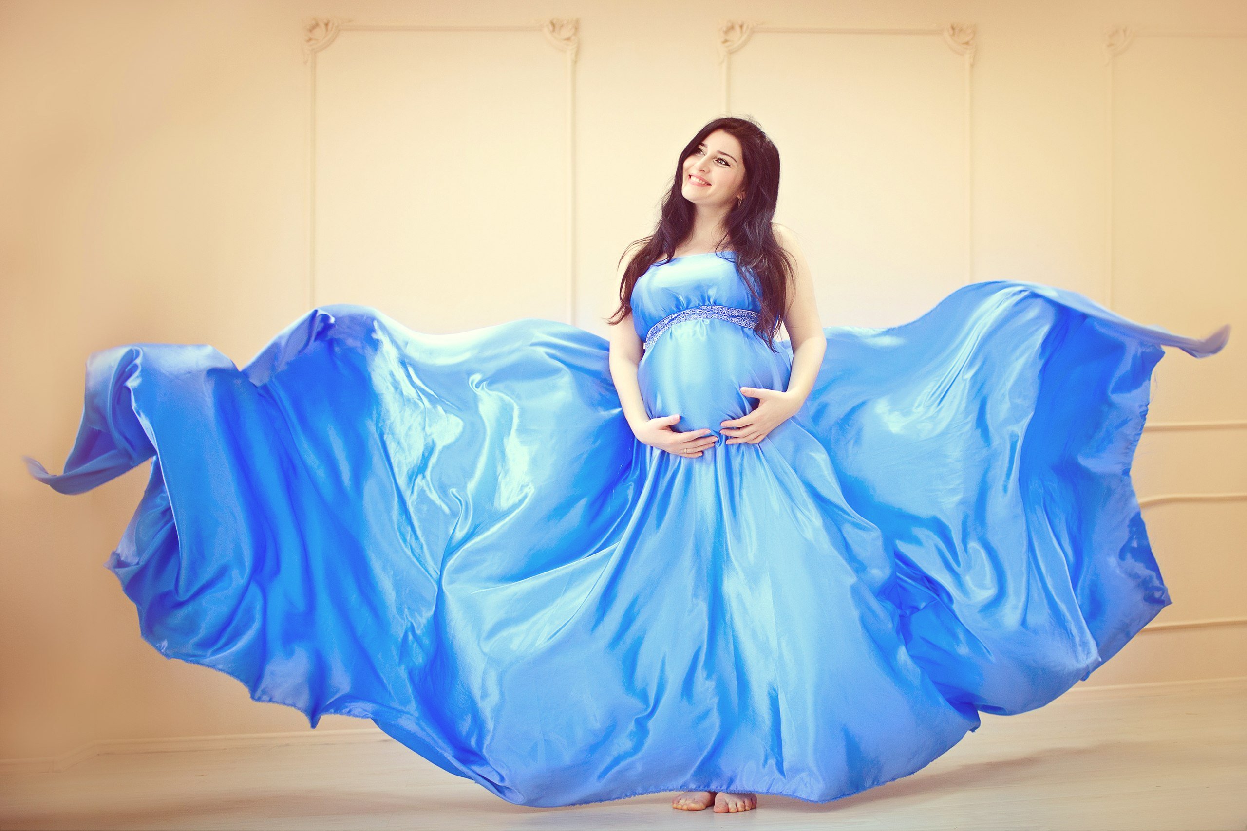 Беременный прокат. Летящая ткань. Фотосессия беременности в воздушном платье. Платья для беременных напрокат.