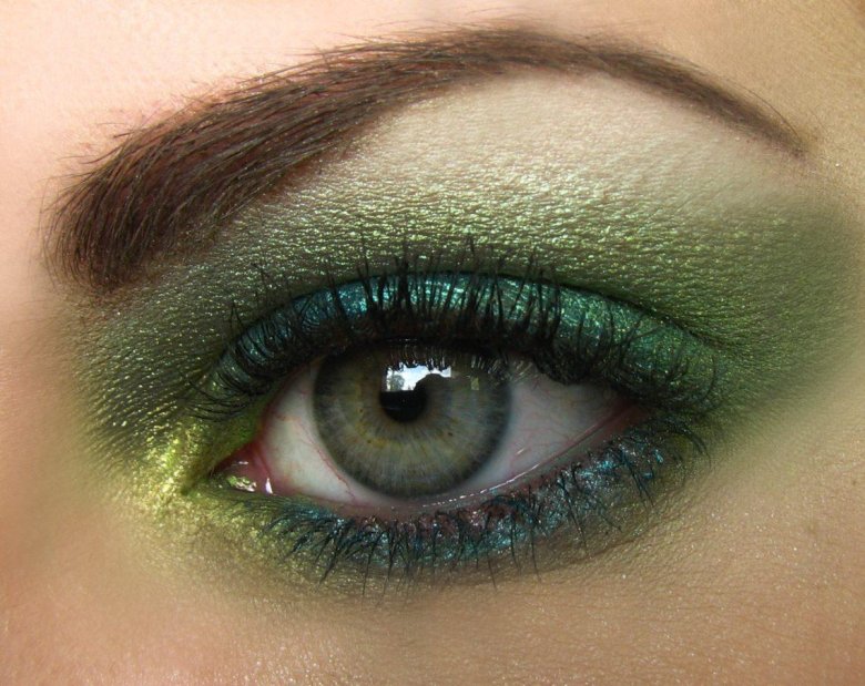 Красивые зеленые глаза. Изумрудный Смоки. Кари-зеленые или каре-зеленые. Зеленая тушь на глазах. Красивые фото зеленых глаз