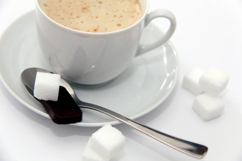 Чашка кофе с молоком без сахара