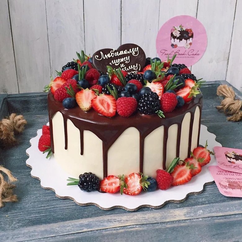 Торт с ягодами для девочки