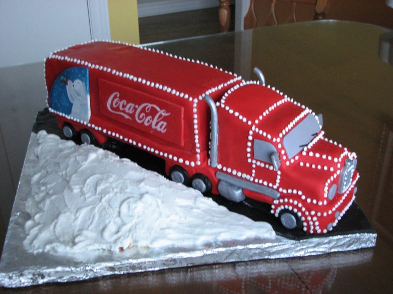 Торт грузовик со сладостями