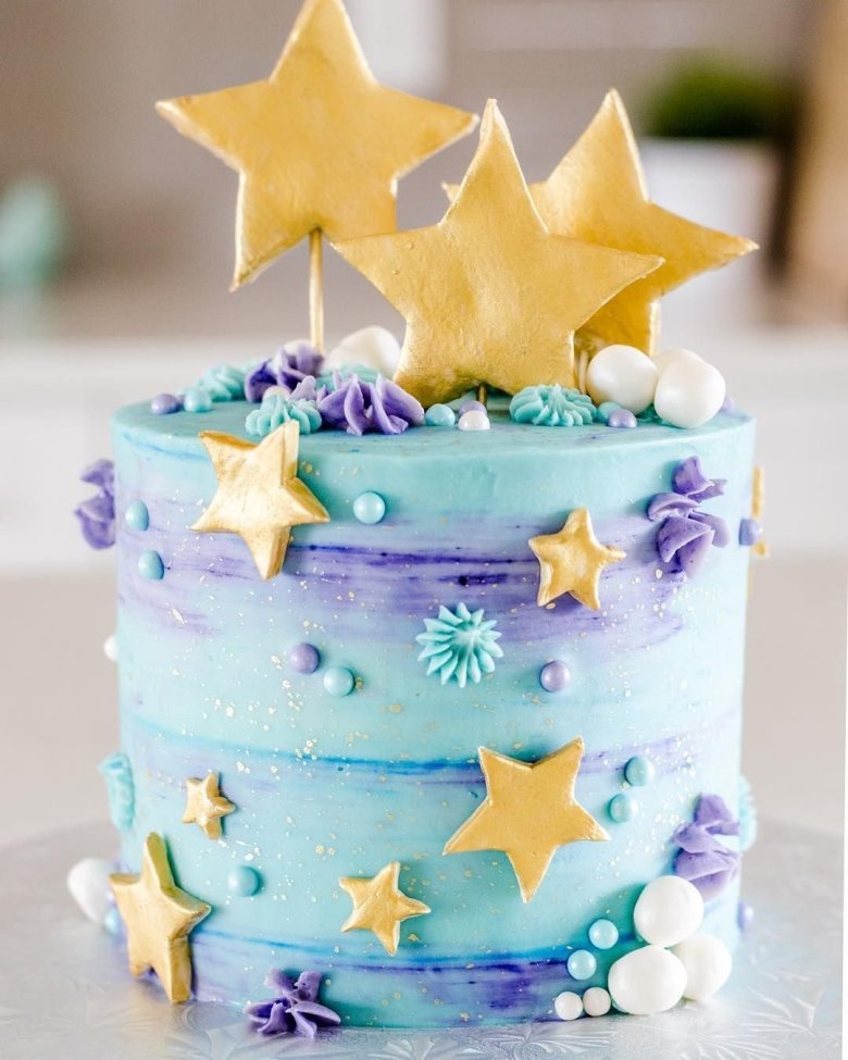 Детский торт со звездочками