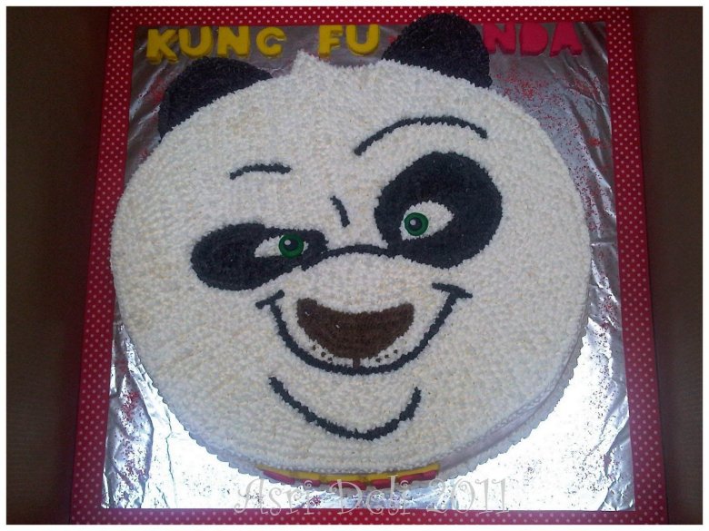 Торт в виде морды панды