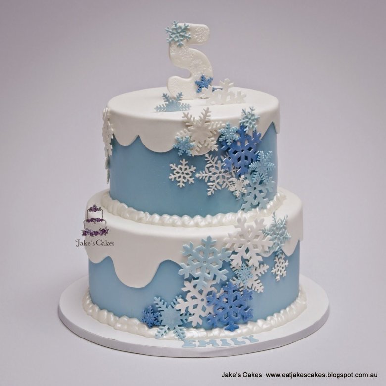 Торт голубой со снежинками