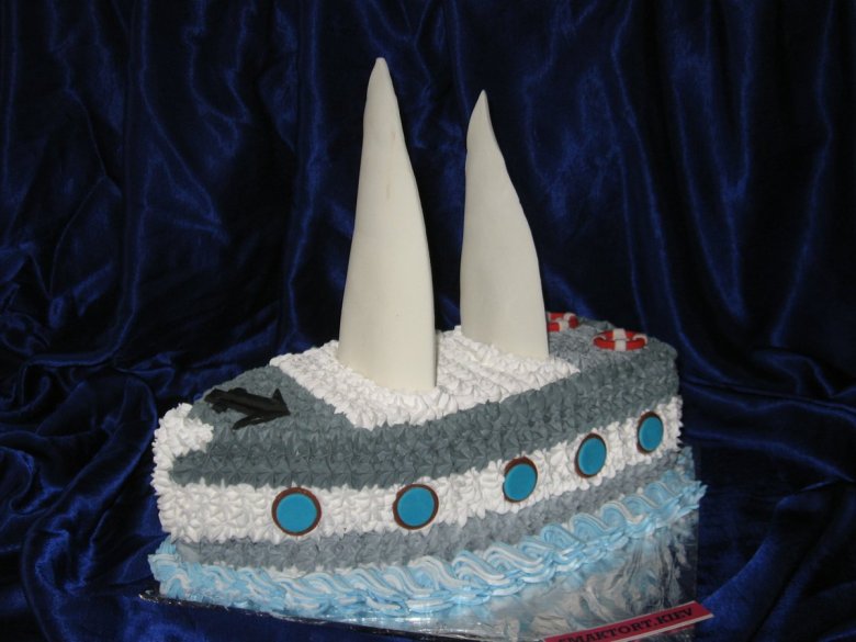 Торт корабль кремовый