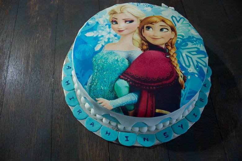 Холодное сердце торт маленькие Эльза и Анна