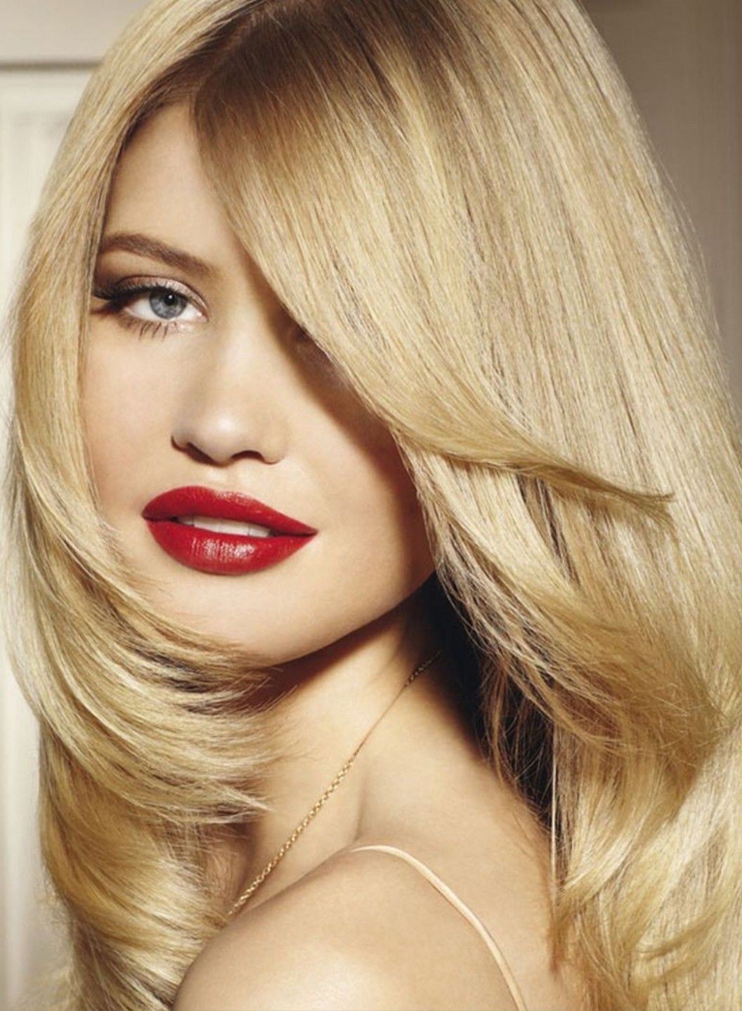 Красивый цвет блондинок. Блонд цвет волос. Блондинка цвет. Блондинка цвет волос. Блондинкин цвет.