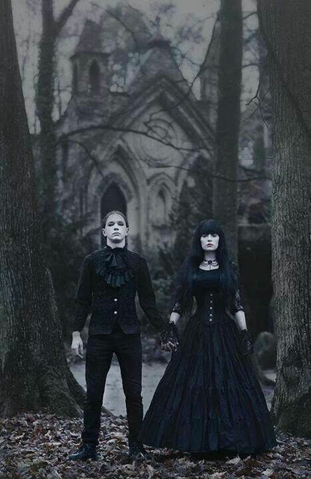 Присутствуют готов. Викторианская Готика вампир. Victorian Vampire goth стиль. Romantic goth стиль.