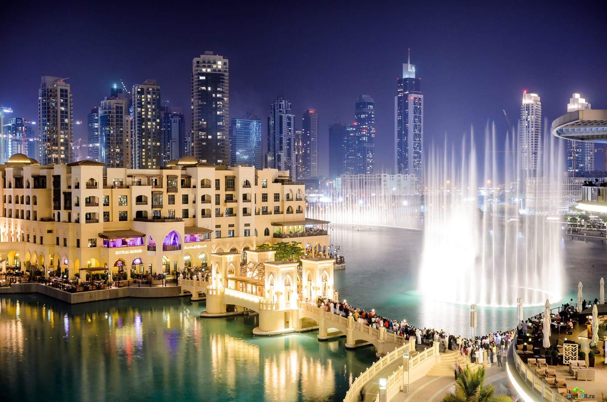 Аль хайма молл. Эмират Дубай. Дубай столица. Фонтан Дубай Объединённые арабские эмираты. Дубай достромичательности.