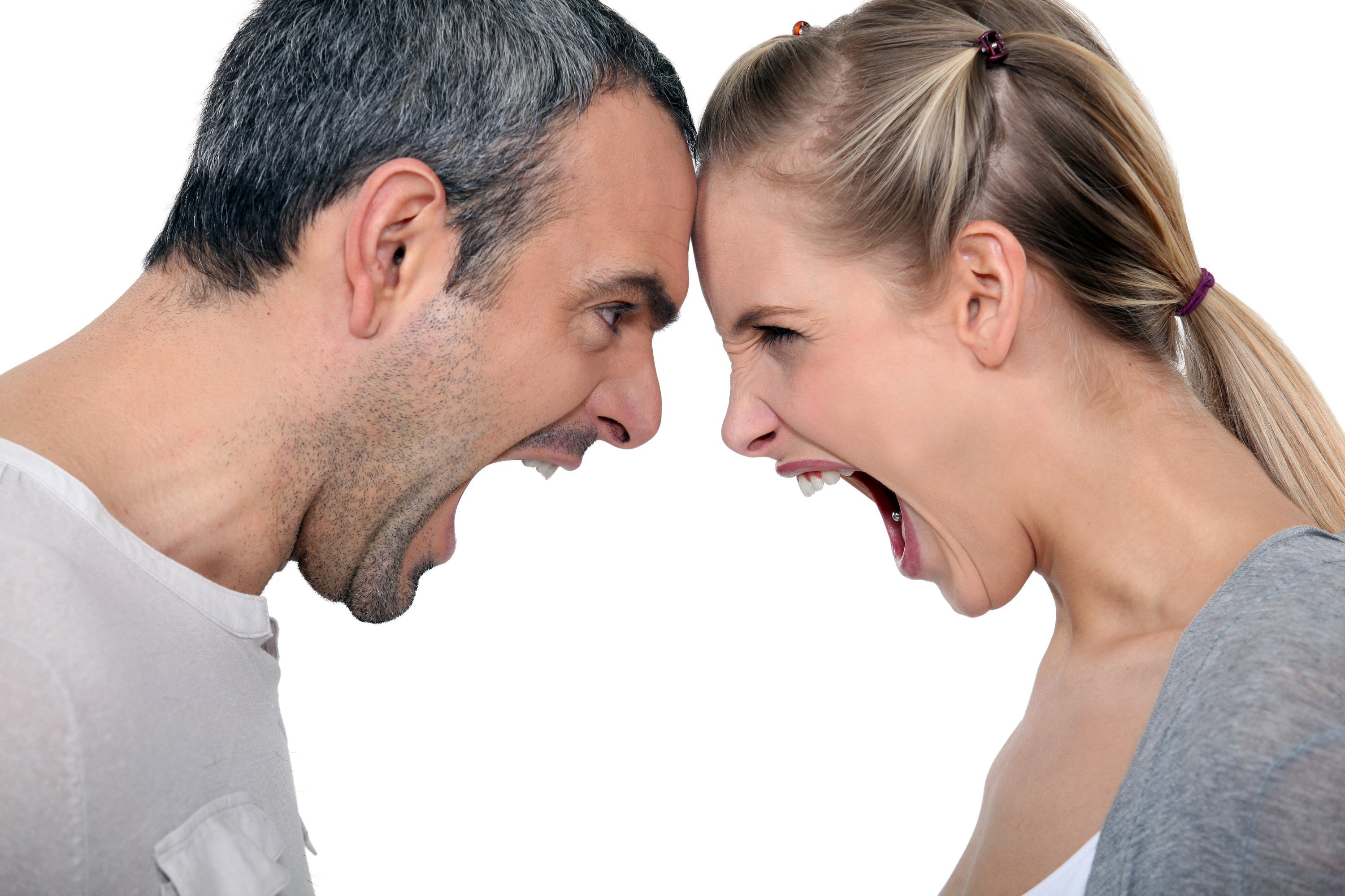 Отношения мужчины и двух женщин. Конфликт между мужчиной и женщиной. Спор между мужчиной и женщиной. Взаимоотношения мужчины и женщины. Супружеские конфликты.