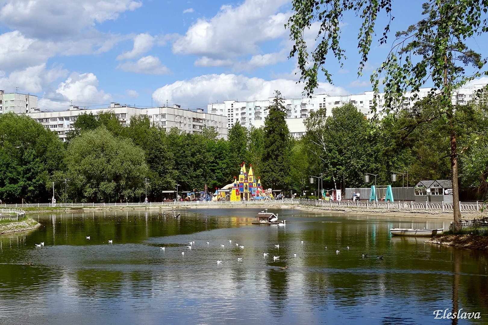 Парк в Алтуфьево Лианозово. Лианозовский парк пруд. Лианозовский парк Москва. Пруд в Алтуфьево Алтуфьевский парке.