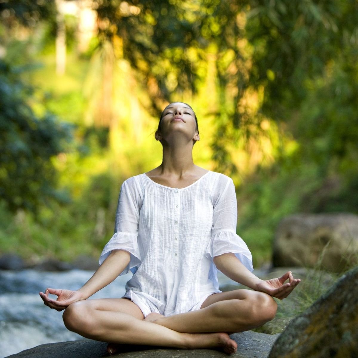 Медитация освобождение. Дыхательная медитация. Дыхательная практика. Фото дыхание человека. Маска для медитации.