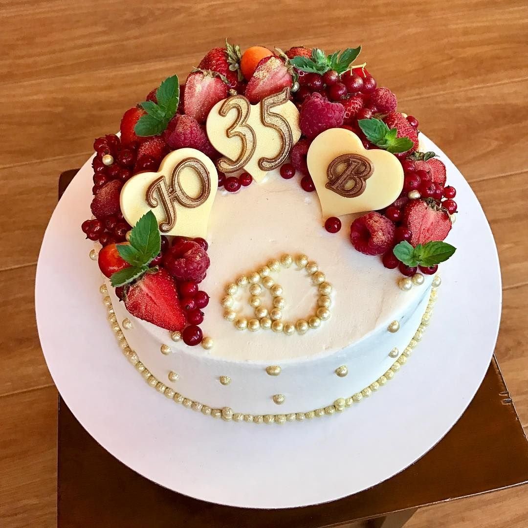 Украшение торта на 35 лет