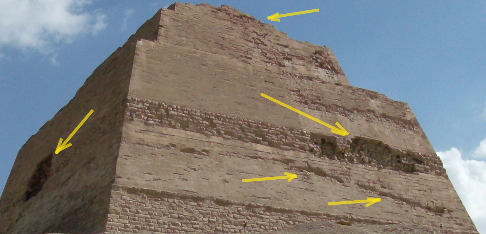 Пирамида снофру 220 104 11. Мейдумская пирамида Снофру. Розовая пирамида Снофру разрез. Мейдумская пирамида вид сверху. Стела Снофру из Дахшура.