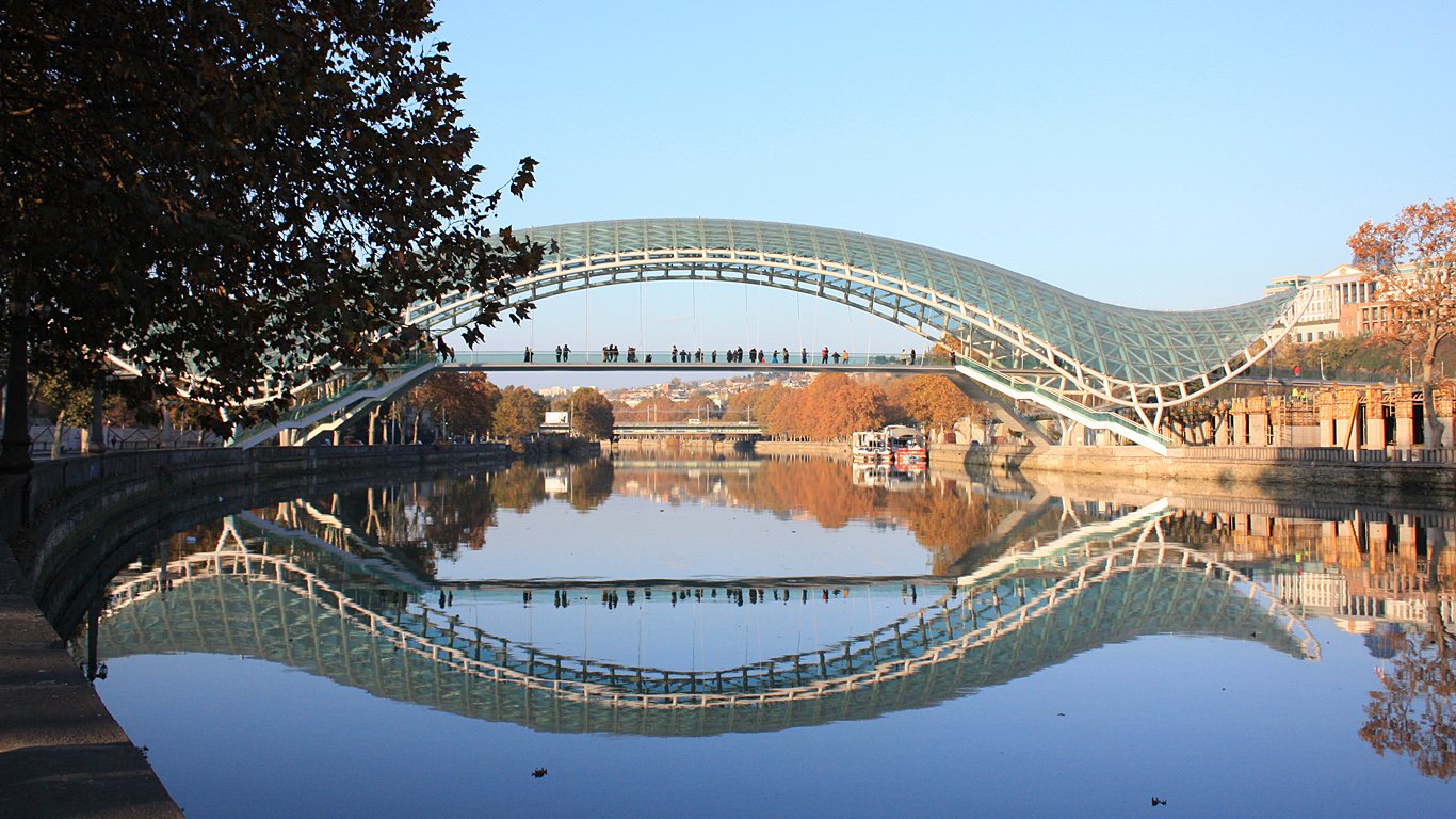 Мост мира, Тбилиси, 2010