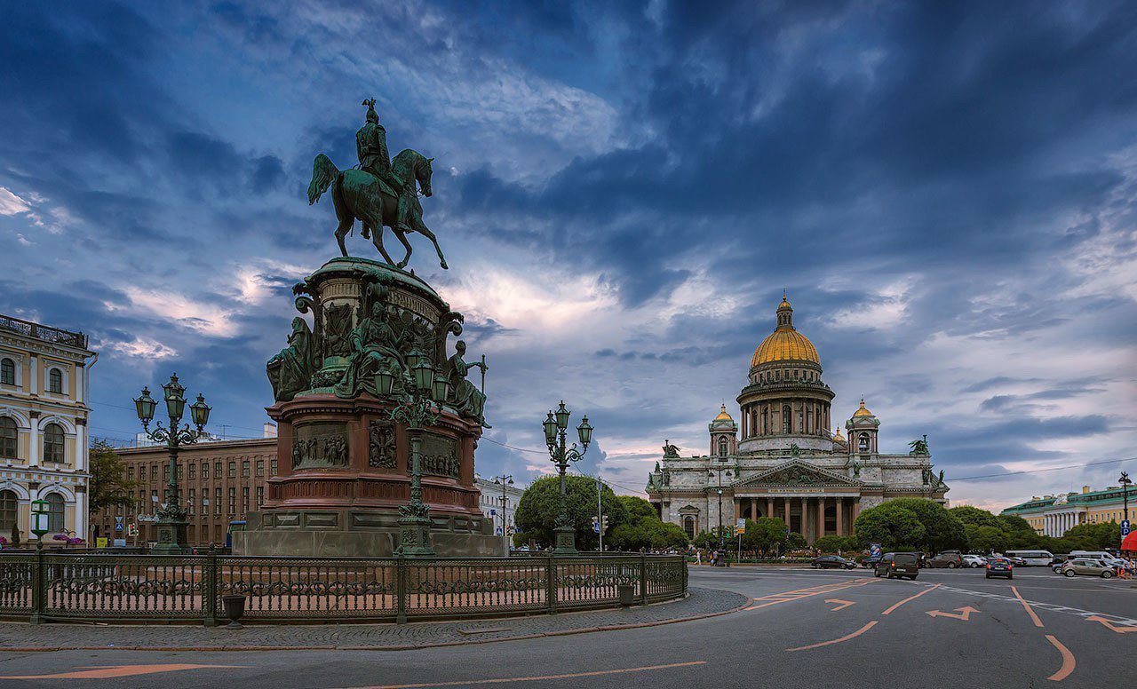 Чем наиболее известен санкт петербург. Исаковская площадь Санкт-Петербург.