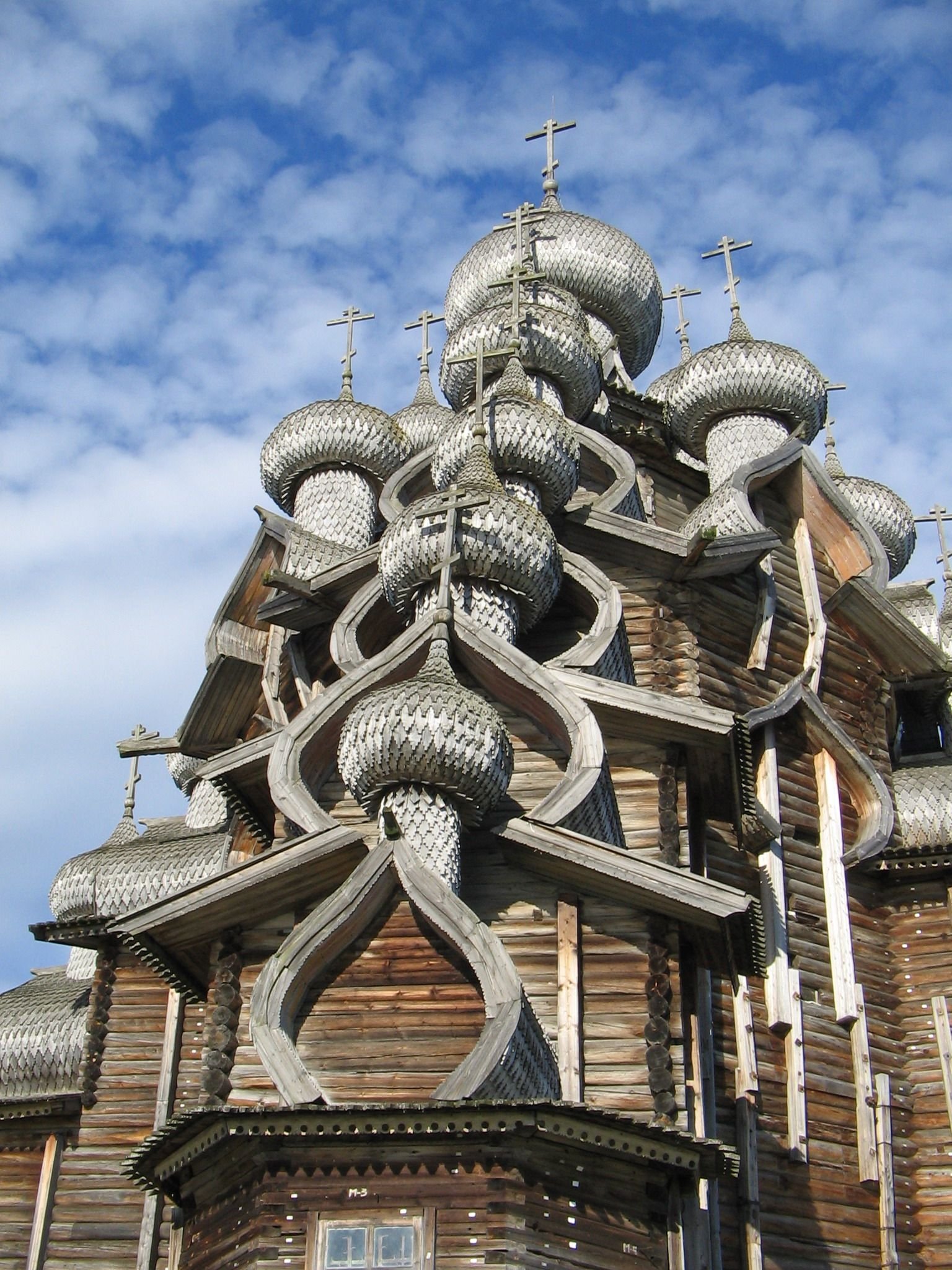 Любой памятник архитектуры россии