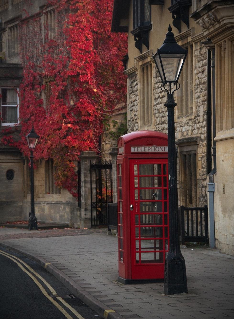 Фото улиц на телефон. Лондон England. Оксфорд Англия город осень. Осень в Лондоне. Осенний Лондон.