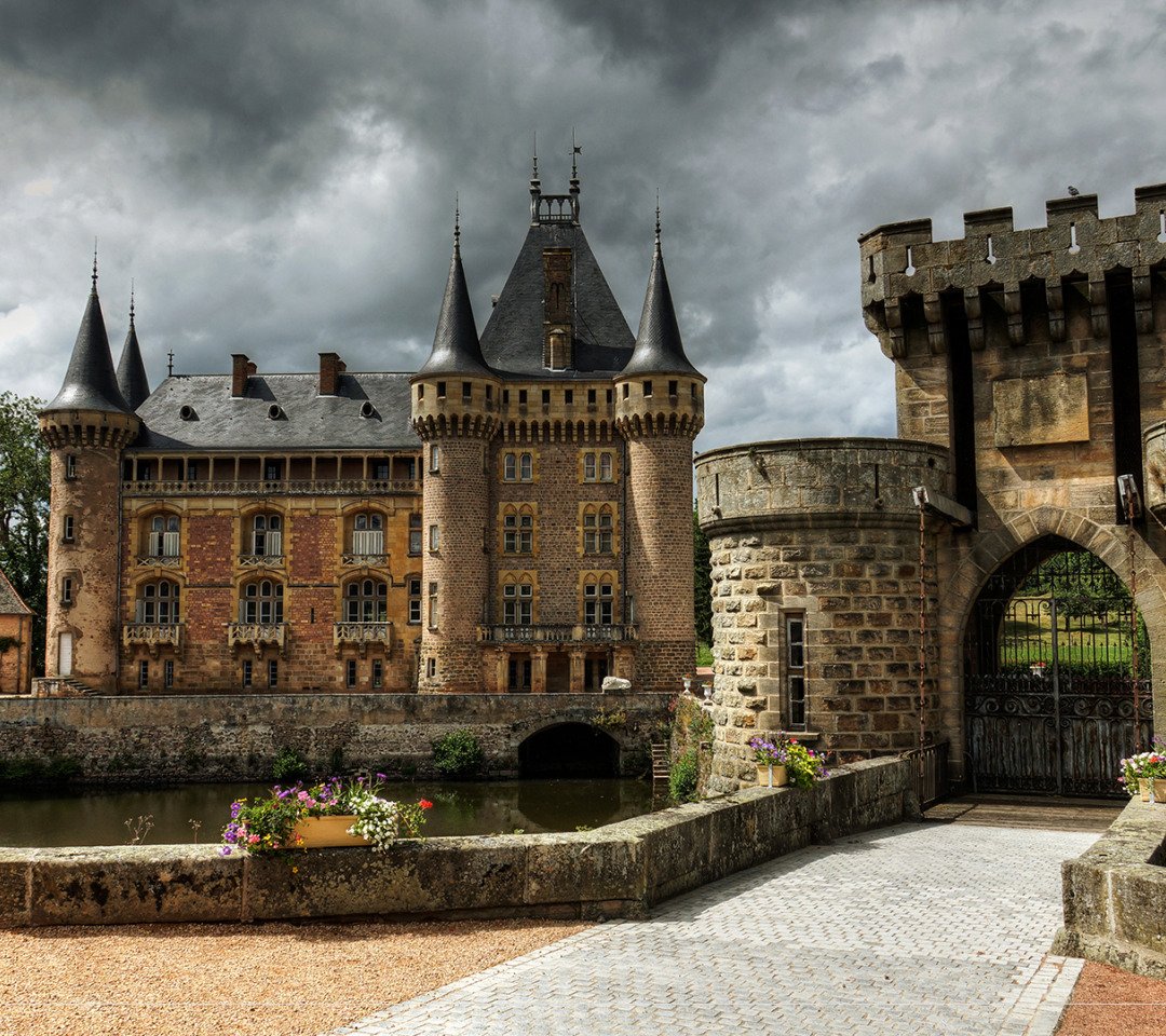 Замки древности. Замок ла Клейет Франция. Древние замки Франции. Замок Бейнардс.