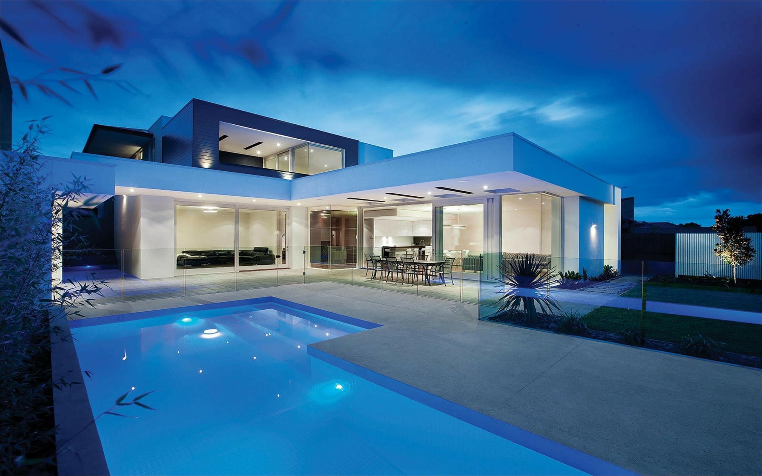 Дома с бассейном циан. Четырёхэтажный особняк с бассейном в Нью-Йорке. Модерн вилла в Австралии. Модерн Виллас Сочи. Манисон вилла Модерн.