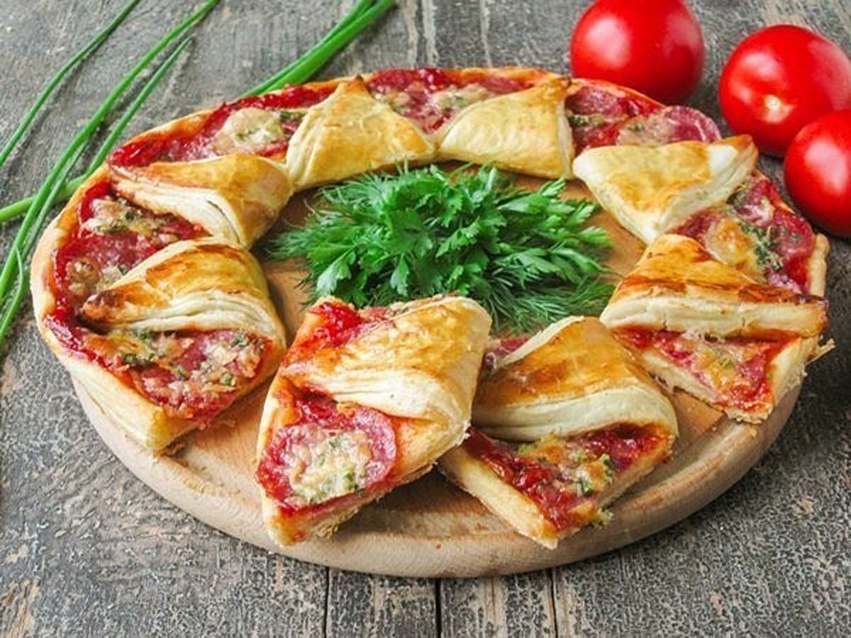 пицца с колбасой и сыром в духовке в домашних условиях пошаговый рецепт из дрожжевого теста фото 29