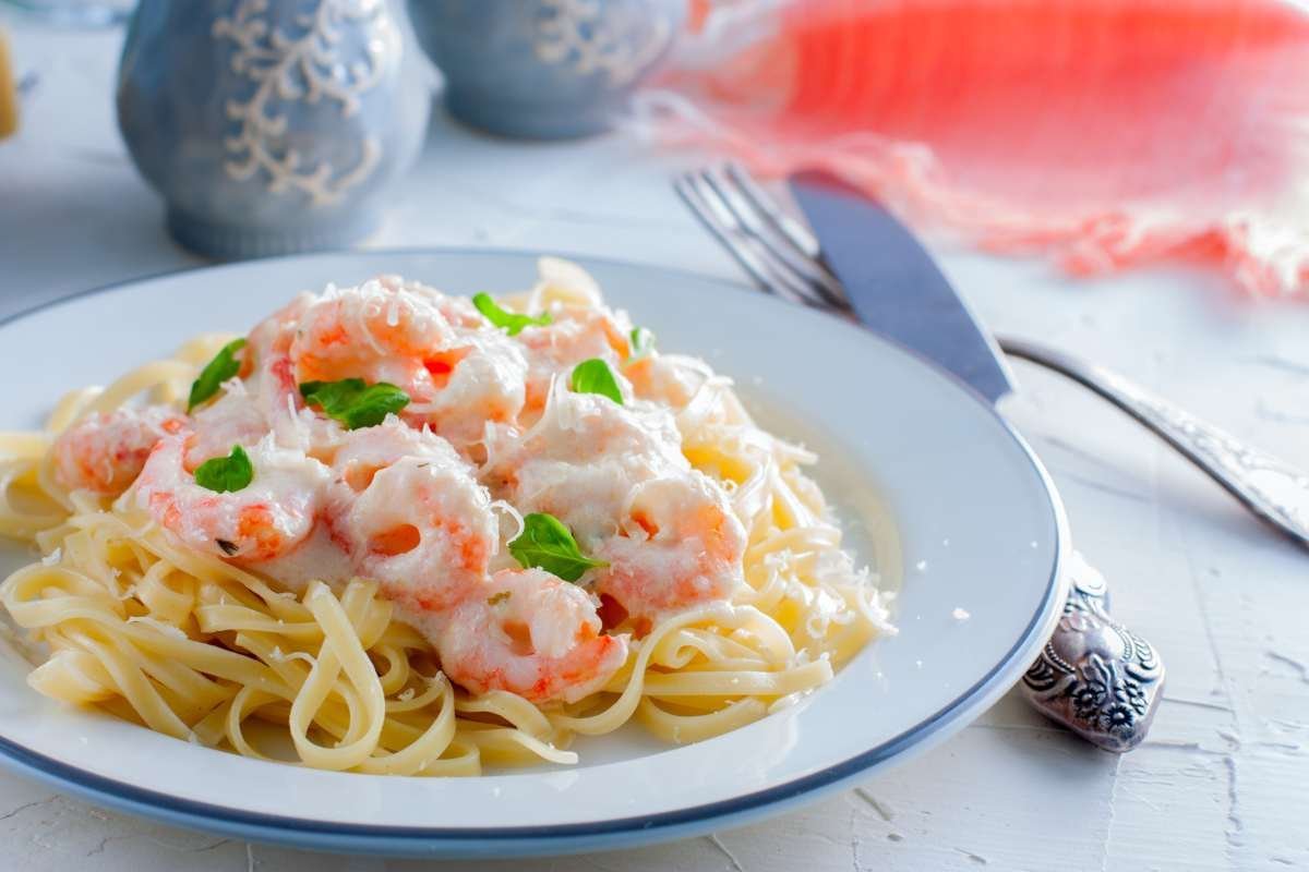 Спагетти с креветками в сливочном соусе рецепт с фото пошагово