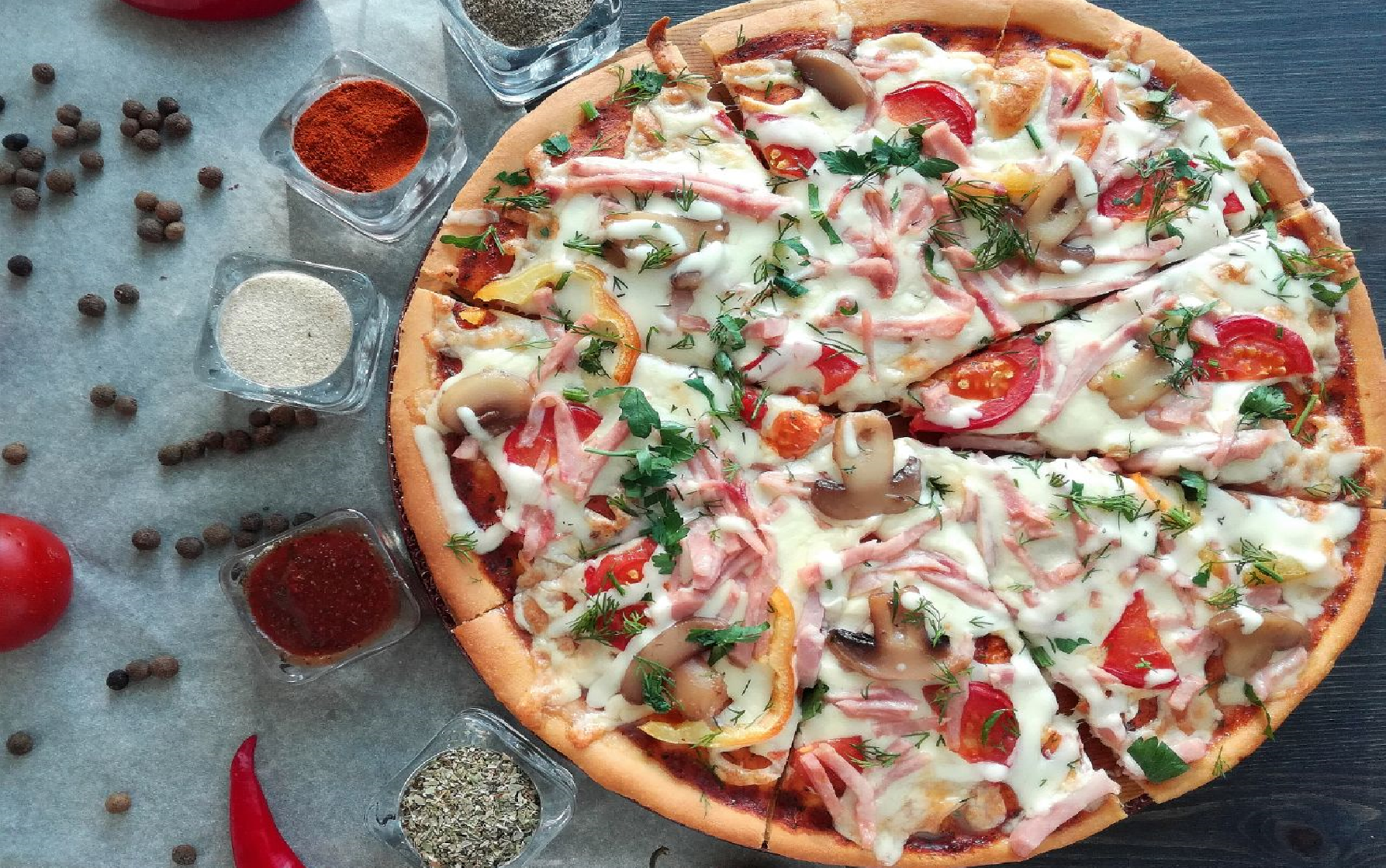 грибная пицца с шампиньонами и колбасой рецепт фото 43