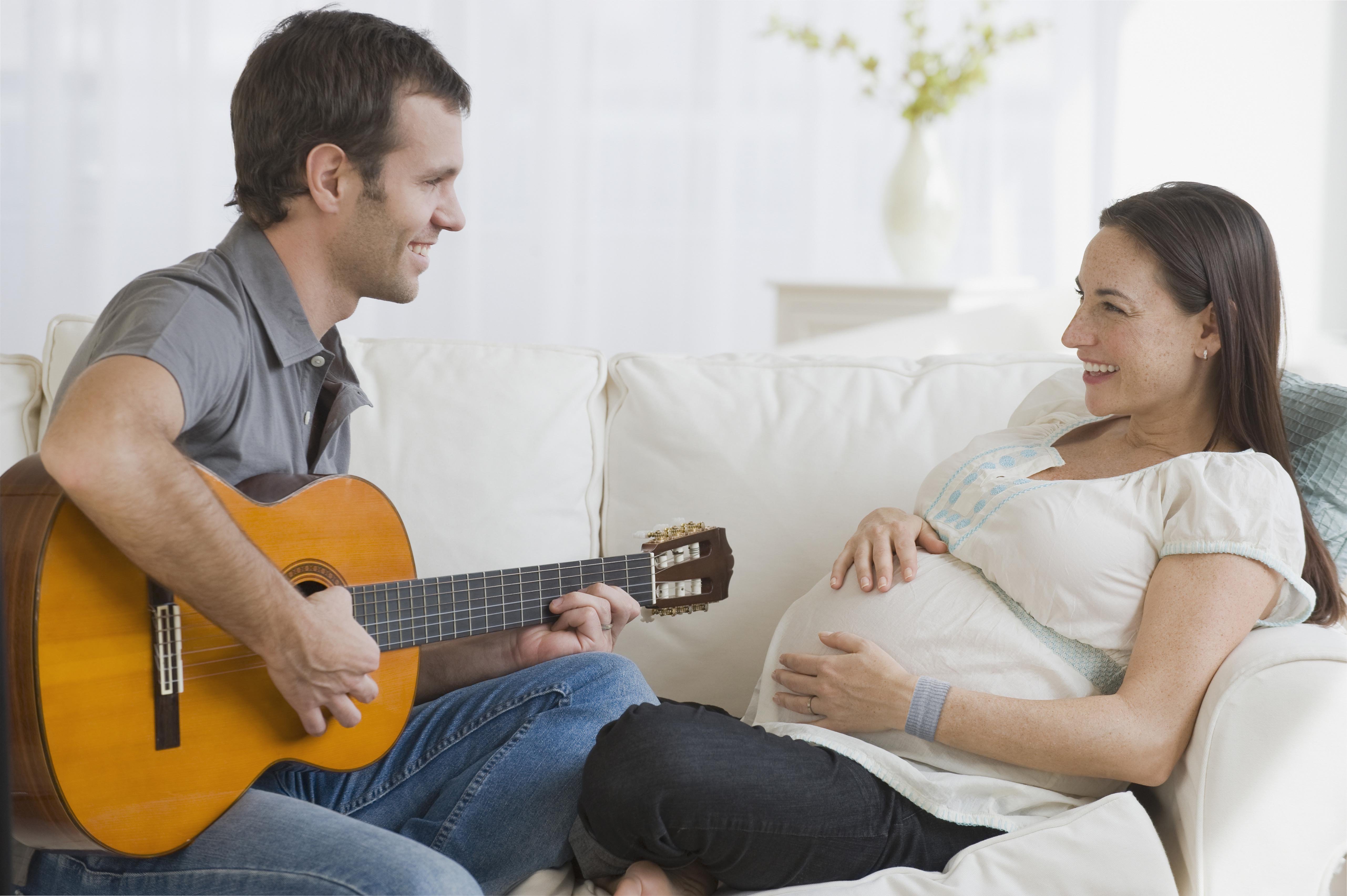 Будущие мамы слушать. Музыкальная терапия для беременных. Музыкотерапия для беременных. Беременные поют.