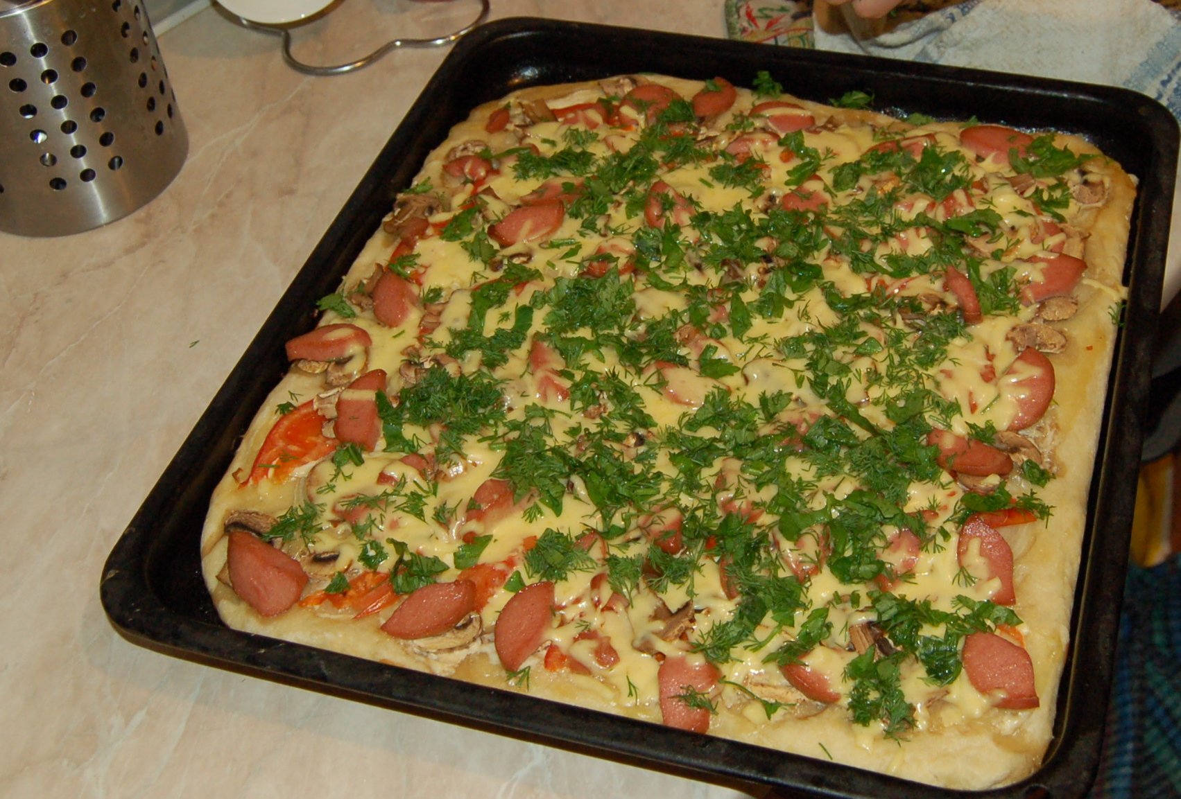 пицца домашняя в духовке рецепт приготовления пошагово с колбасой фото 105