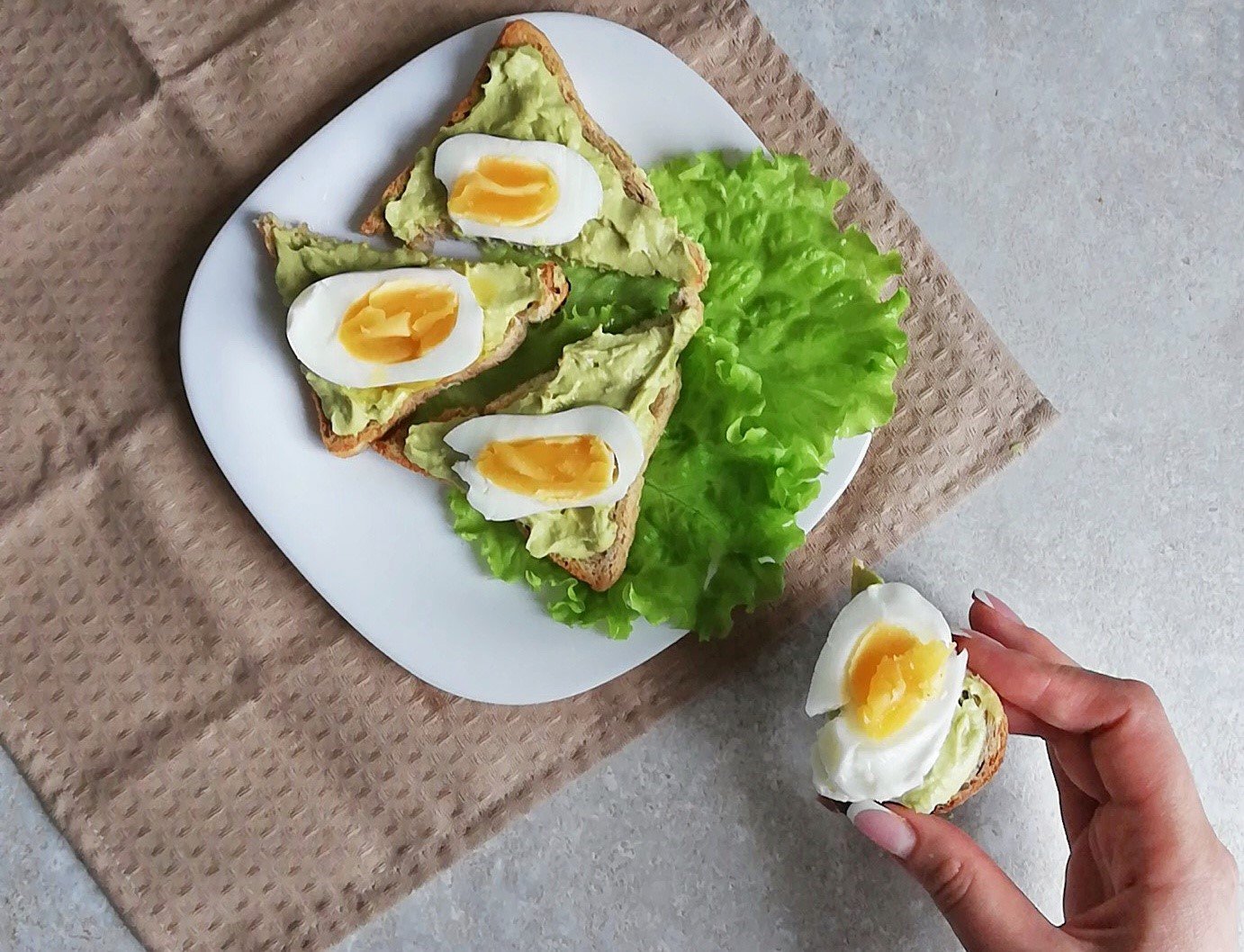 Бутерброды на завтрак с яйцом