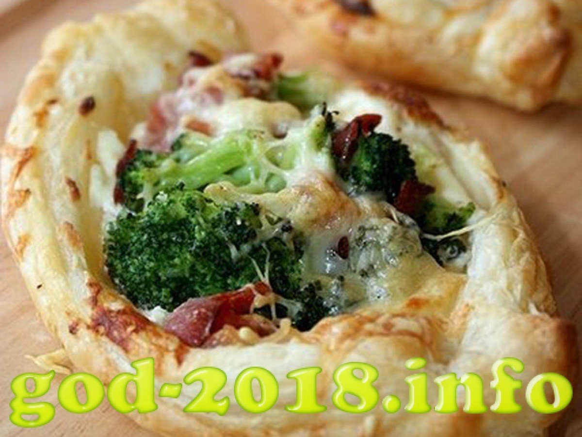 пицца в духовке рецепт в домашних условиях из слоеного теста с колбасой и сыром помидорами фото 89