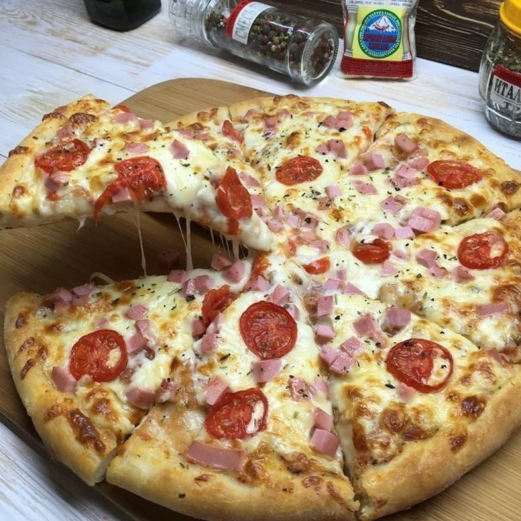 что нужно для пиццы в домашних условиях в духовке с колбасой и сыром фото 91