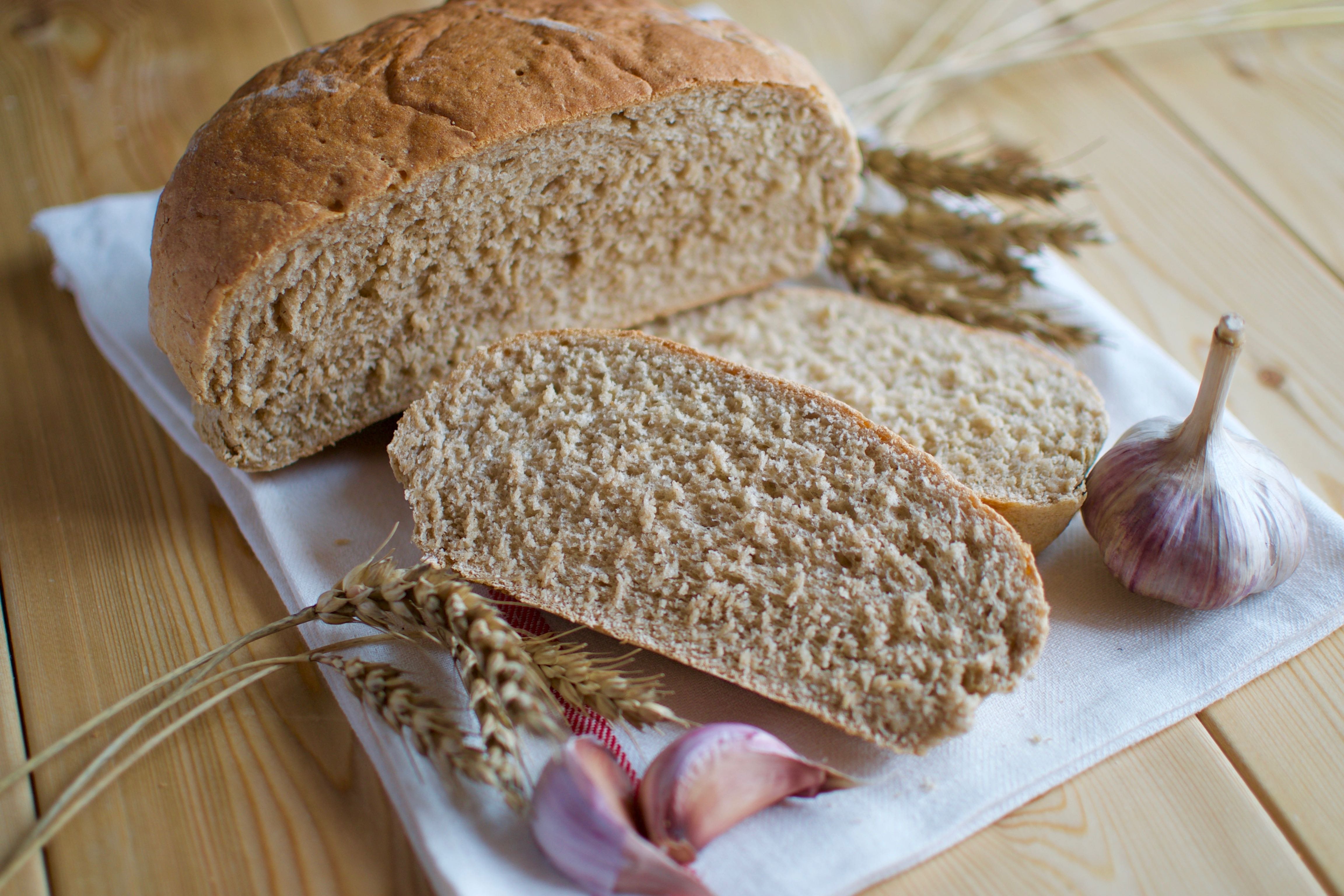 Пшеничный хлеб в форме. Хлеб деревенский ржано-пшеничный. Хлеб ржано-пшеничный подовый. Хлеб ржано пшеничный хлебный дом. Хлеб Дарницкий.