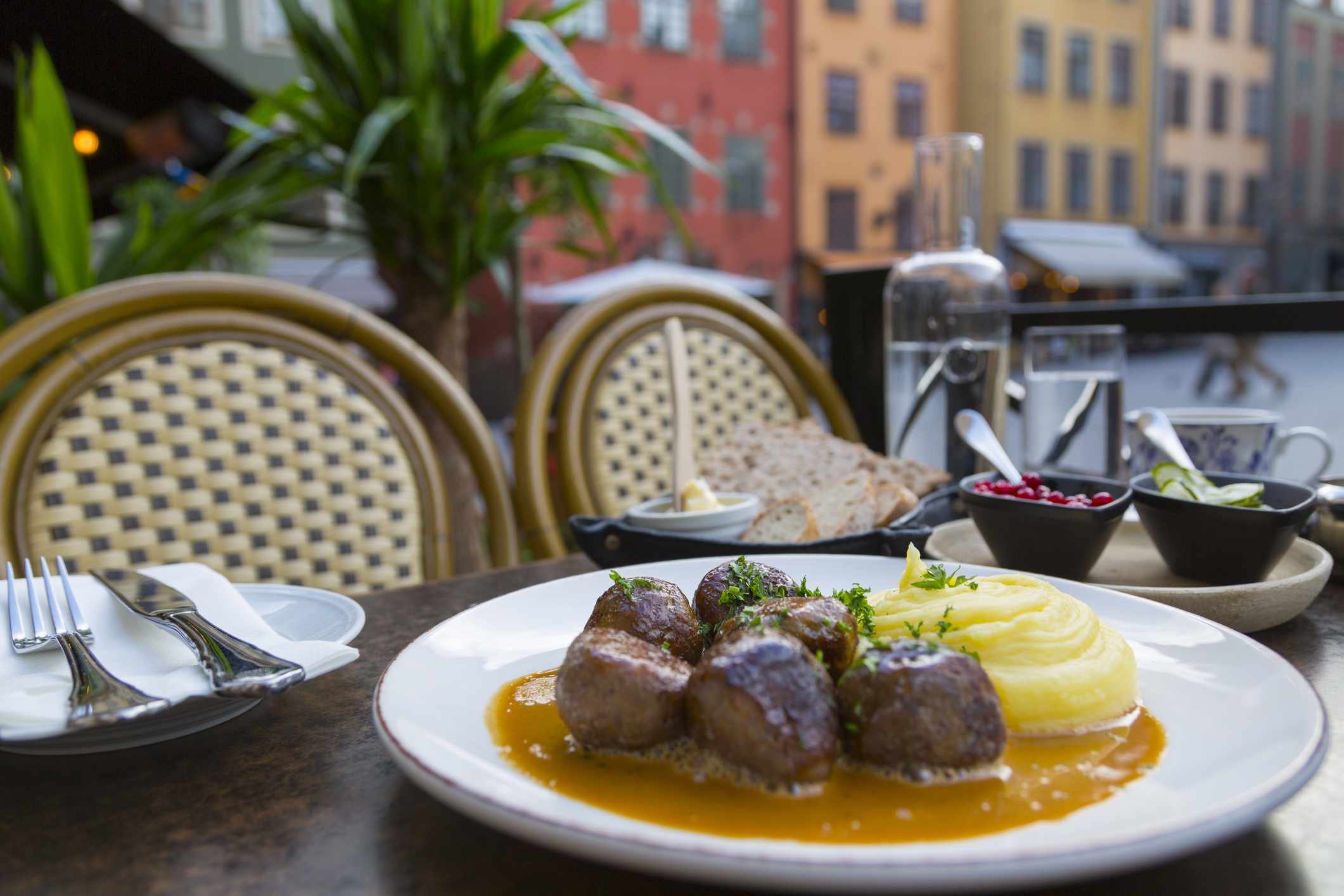 Шведский обед. Национальная кухня Швеции. Шведские национальные блюда. Традиционные блюда Швеции. Шведская кухня традиционные шведские блюда.