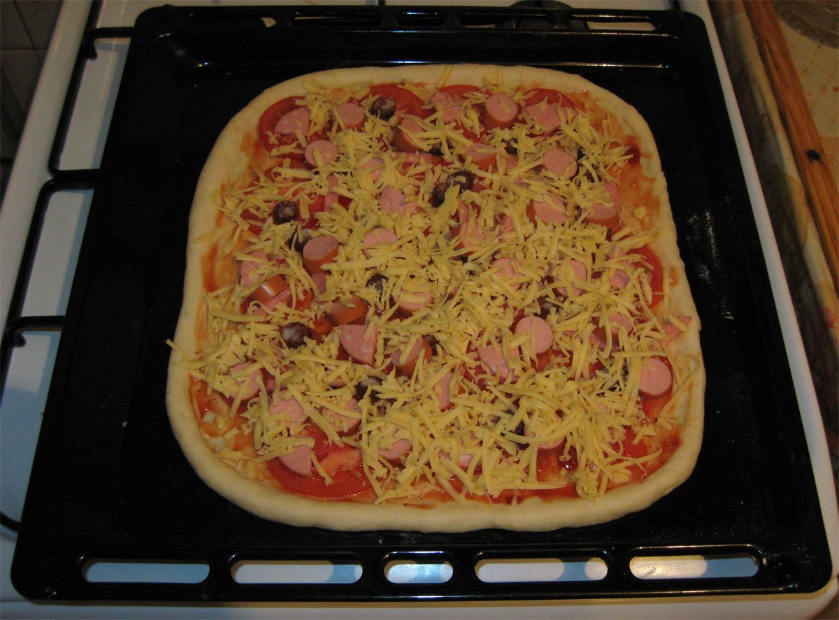 что сделать чтобы пицца не была сухой в духовке фото 13