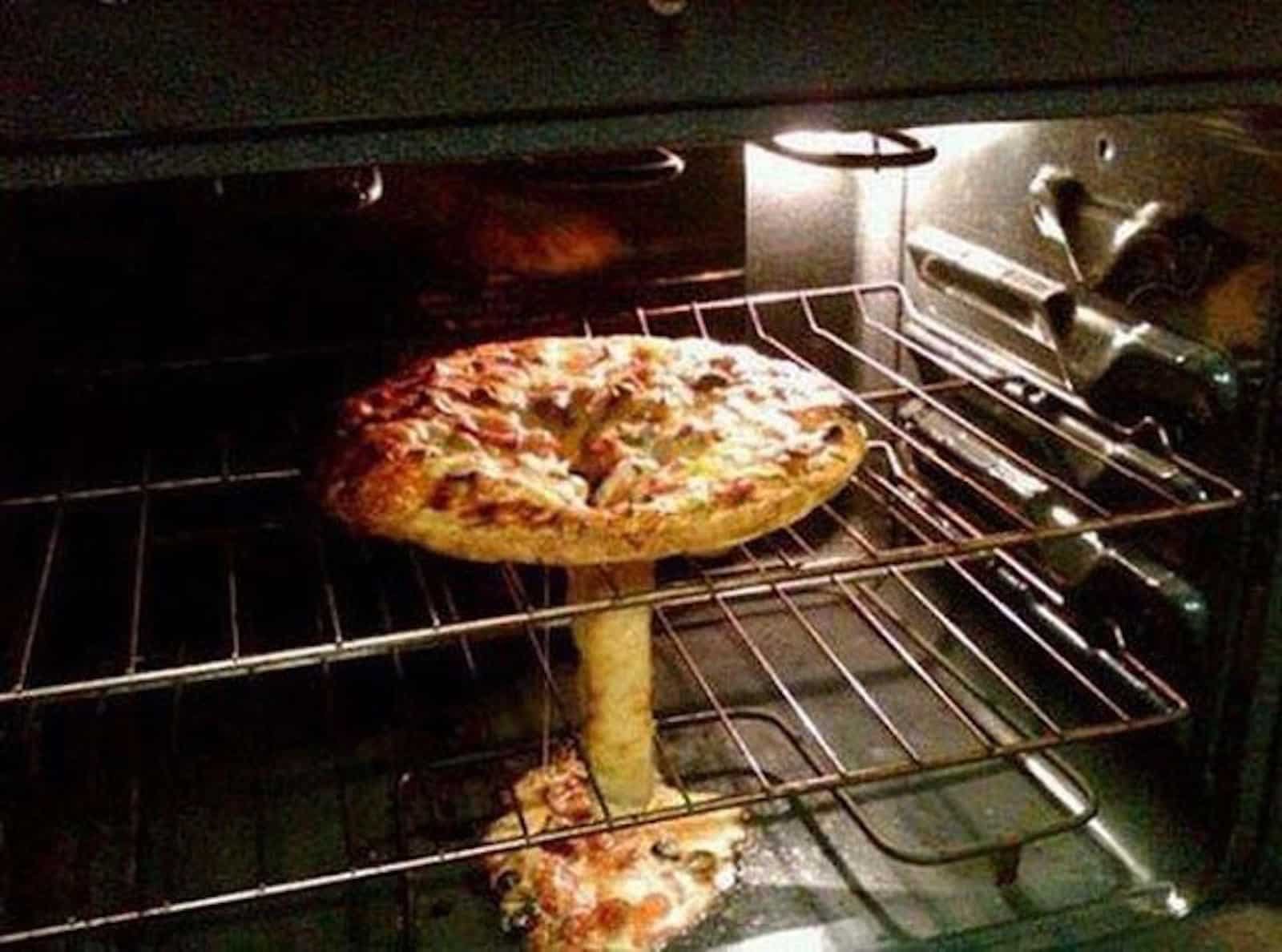 что сделать чтобы пицца не прилипала к противню в духовке фото 98