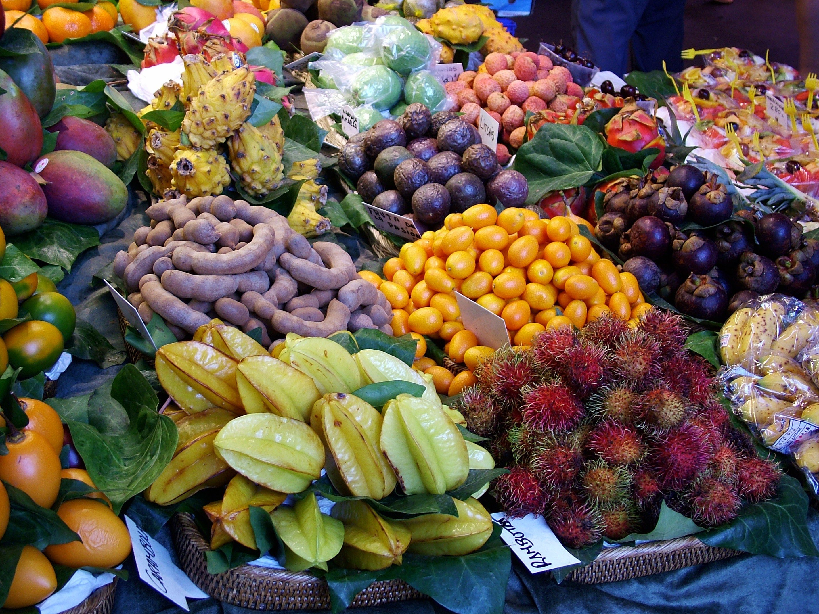Фрукты есть в египте. Фрукты Тайланда. Тайланд тропические фрукты рынок. Плодовые растения Тайланда. Фрукты тропические из Вьетнама.