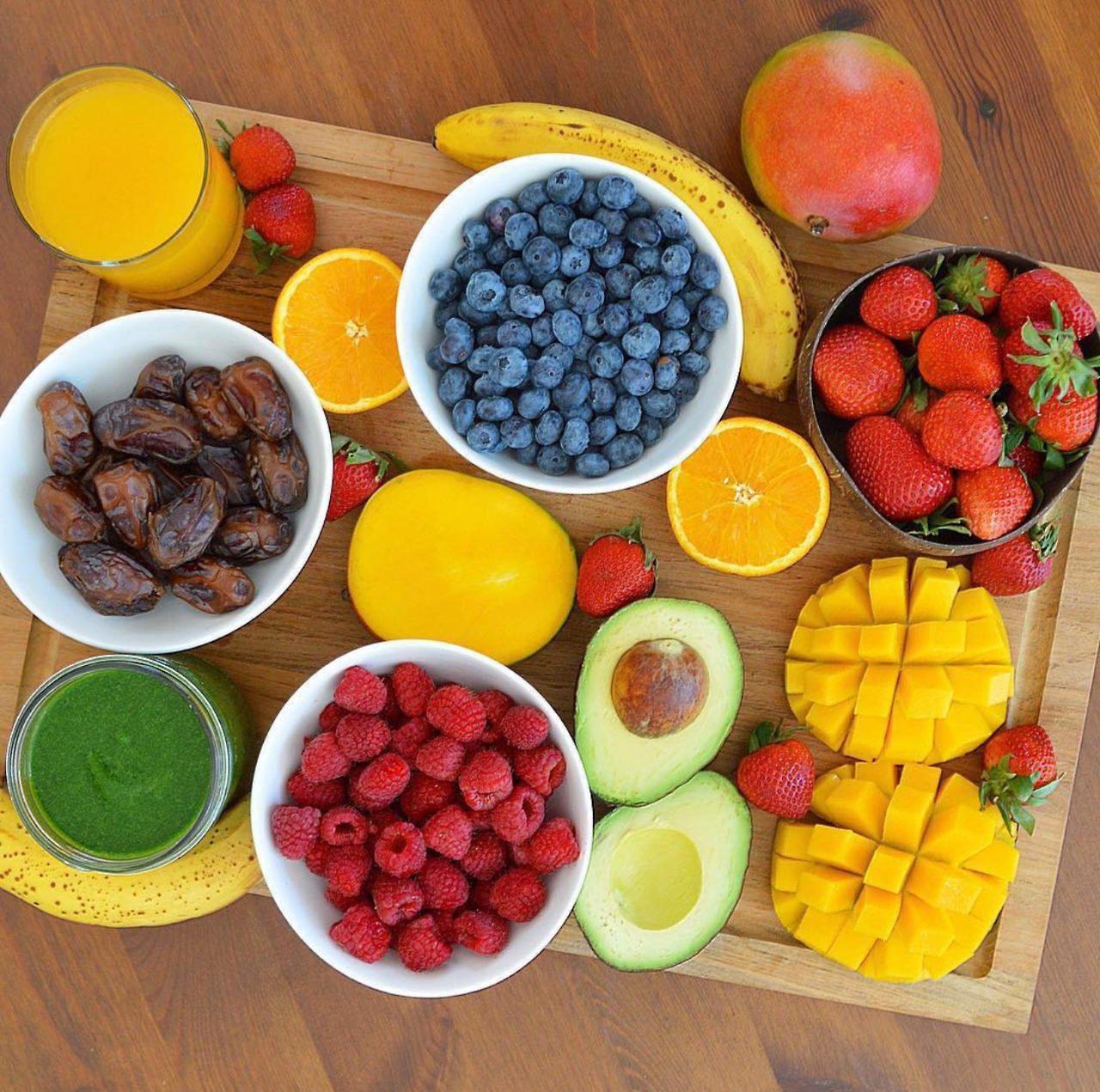 Фруктовый пример. Домашние фрукты. Правильное питание фрукты. Маленькие фрукты. Поднос "с фруктами".