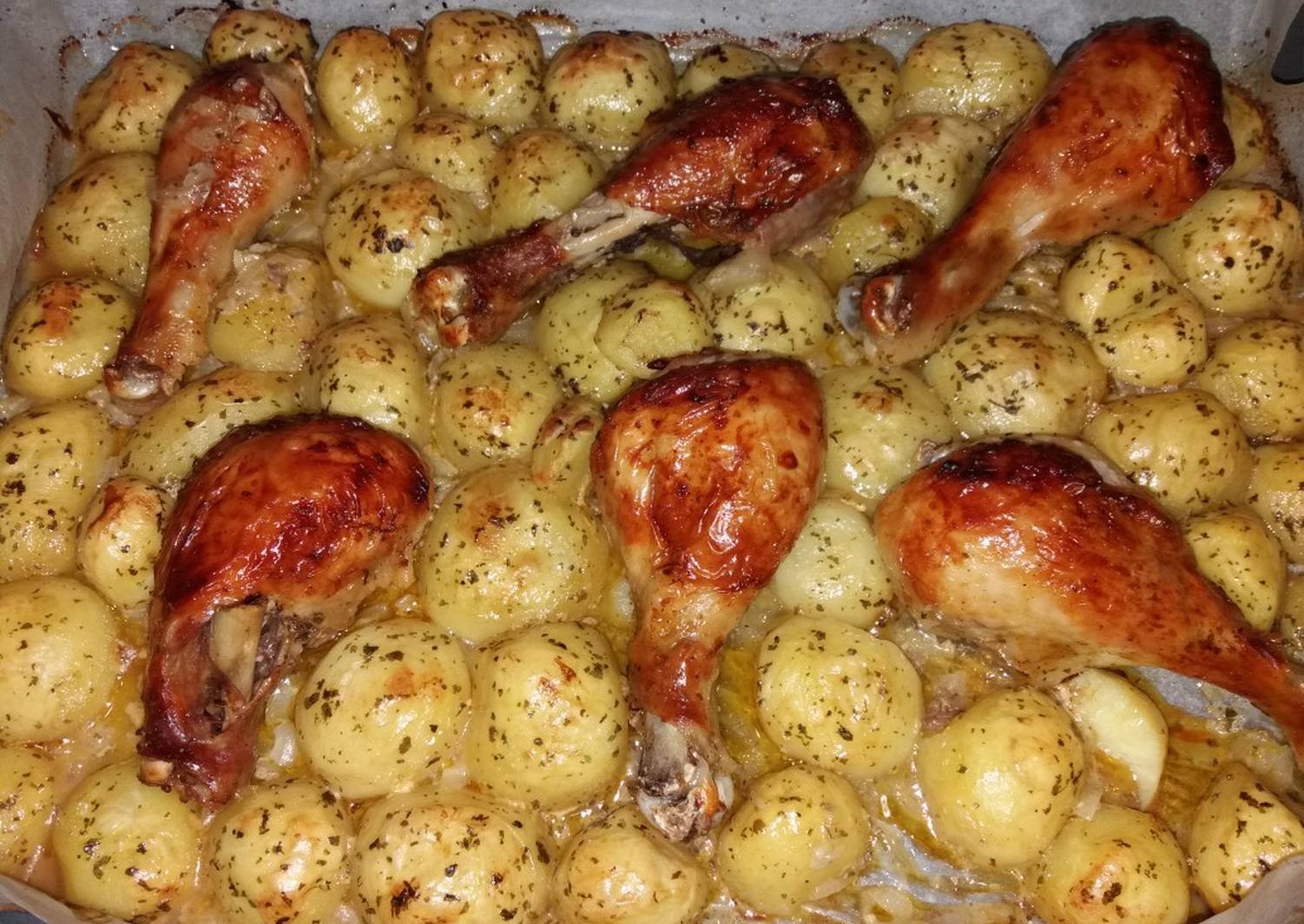 Куриные голени с картофелем