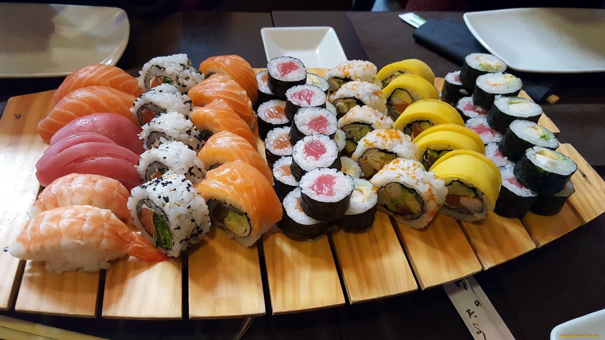Национальное блюдо Японии суши