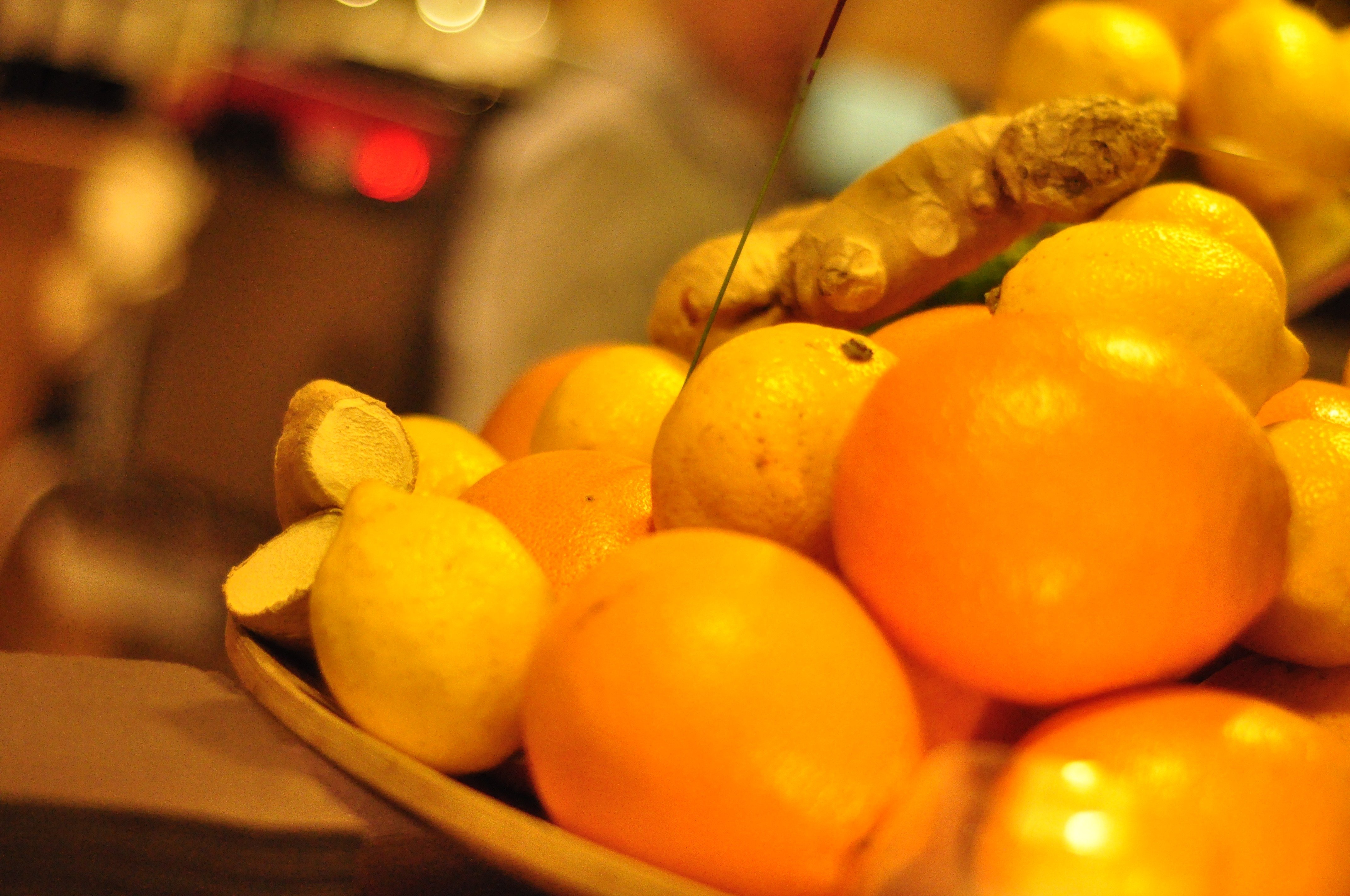Фруктовая ночь. Фрукты оранжевого цвета. Оранжевые фрукты и овощи. Еда оранжевого цвета. Куча апельсинов.