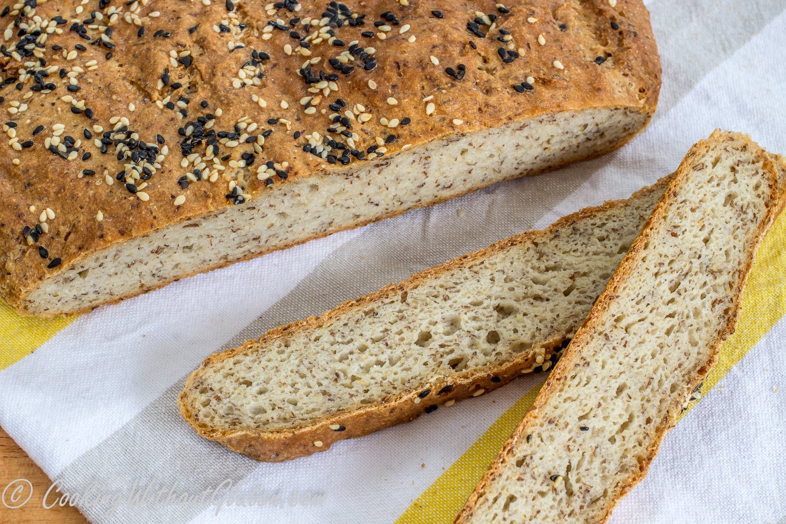 Цельнозерновой хлеб без кефира. Цельнозерновой хлеб. Хлеб с кедровыми орешками. Цельнозерновой хлеб без глютена. Булочки и хлеб из цельнозерновой муки.