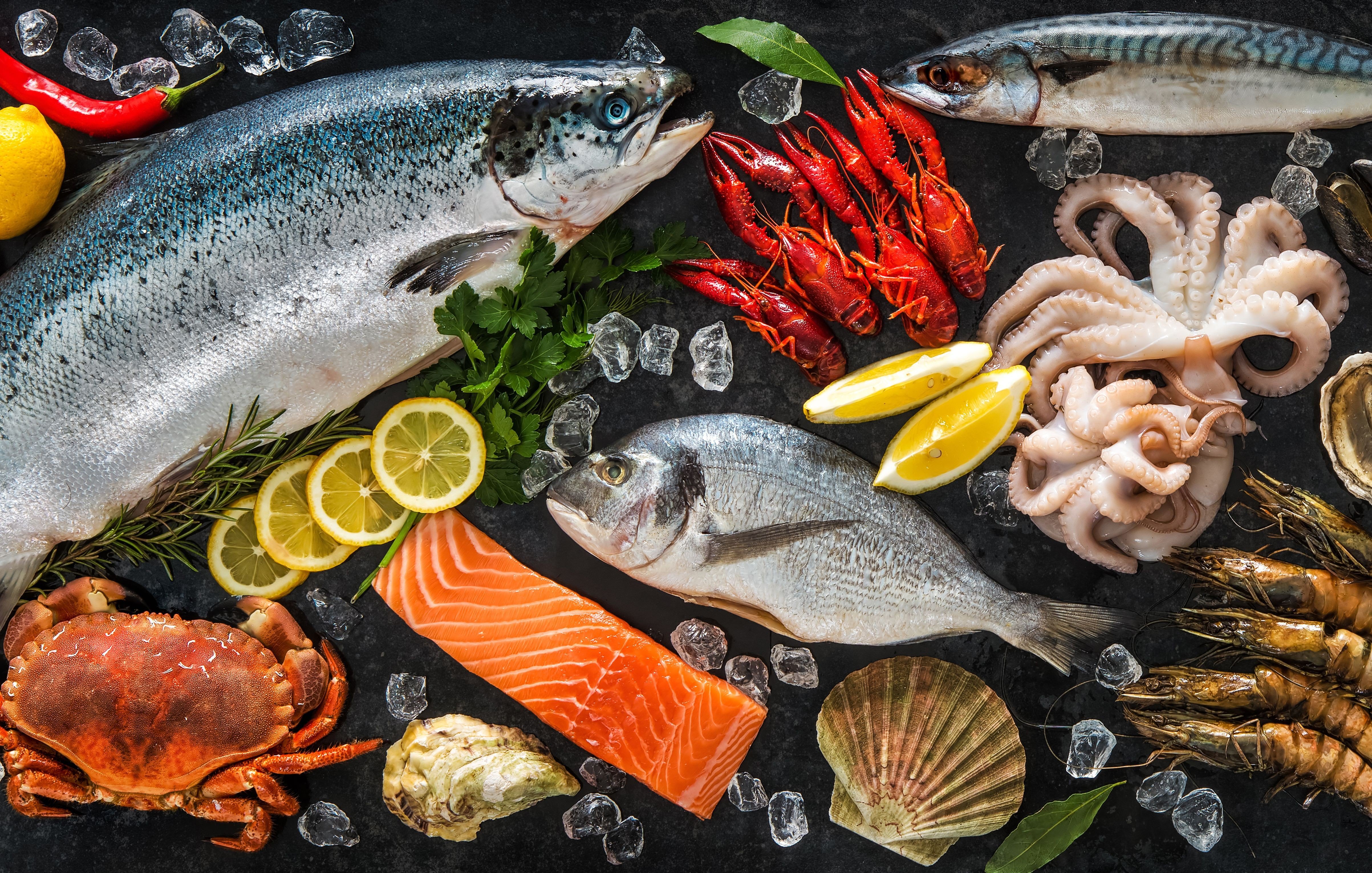 Fish product. Рыба и морепродукты. Рыба и Рыбная продукция. Рыба в ассортименте. Рыбные деликатесы.