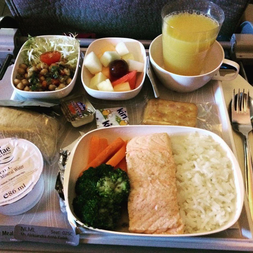 Emirates Airlines эконом класс питание